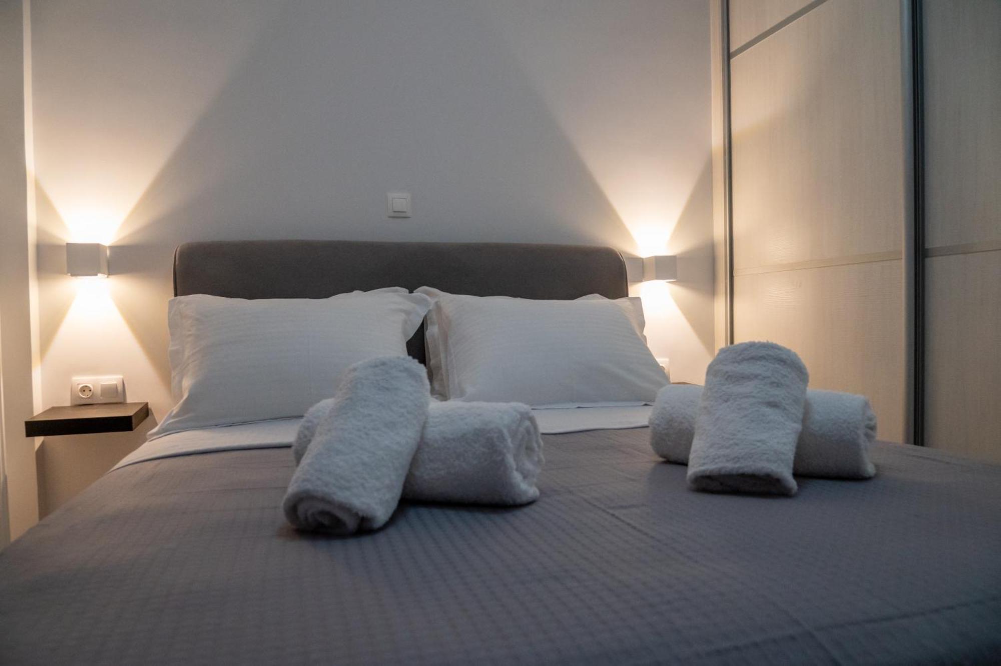 Central Apartment Near To Acropolis Area Athena Bagian luar foto