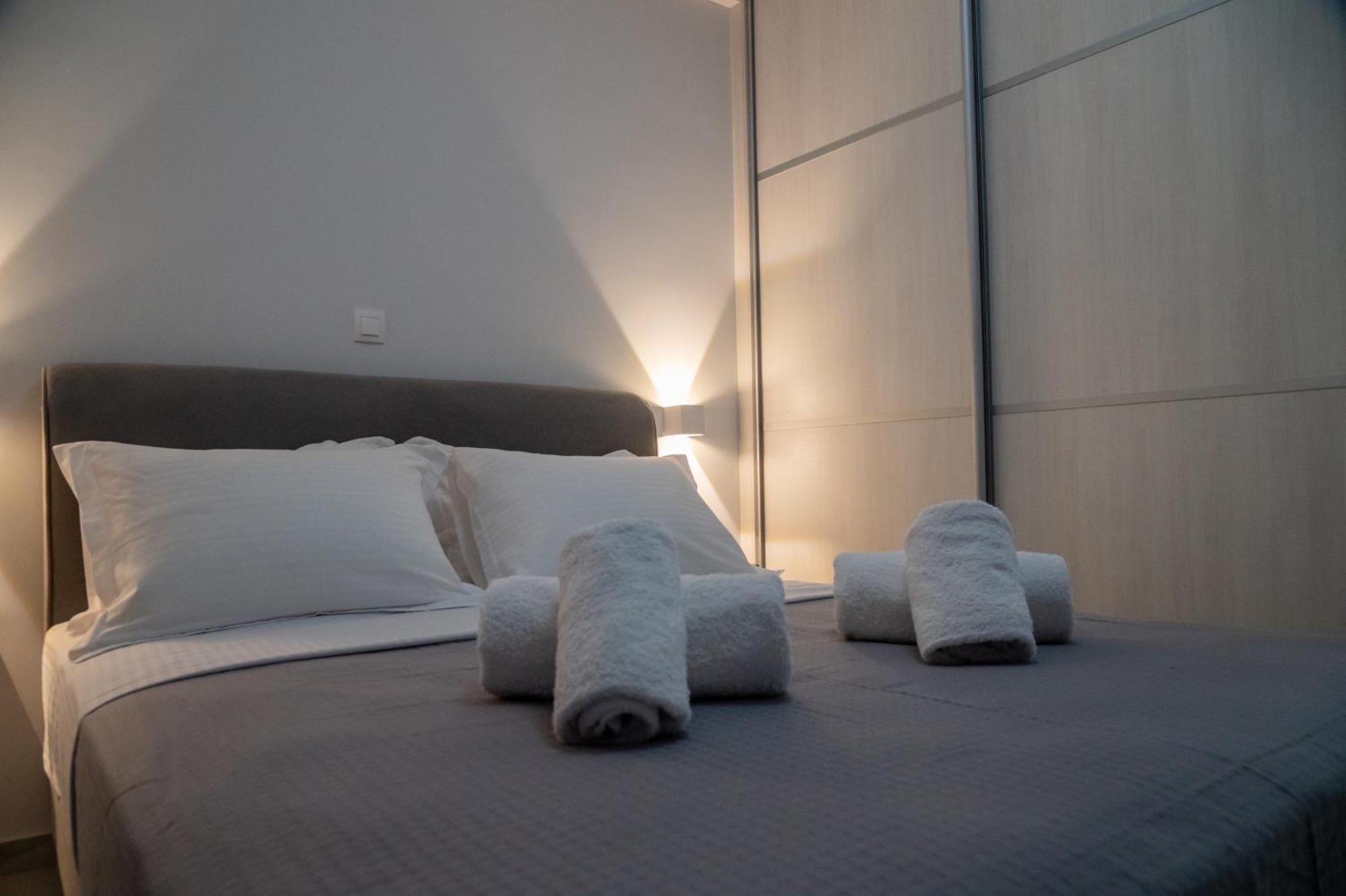 Central Apartment Near To Acropolis Area Athena Bagian luar foto
