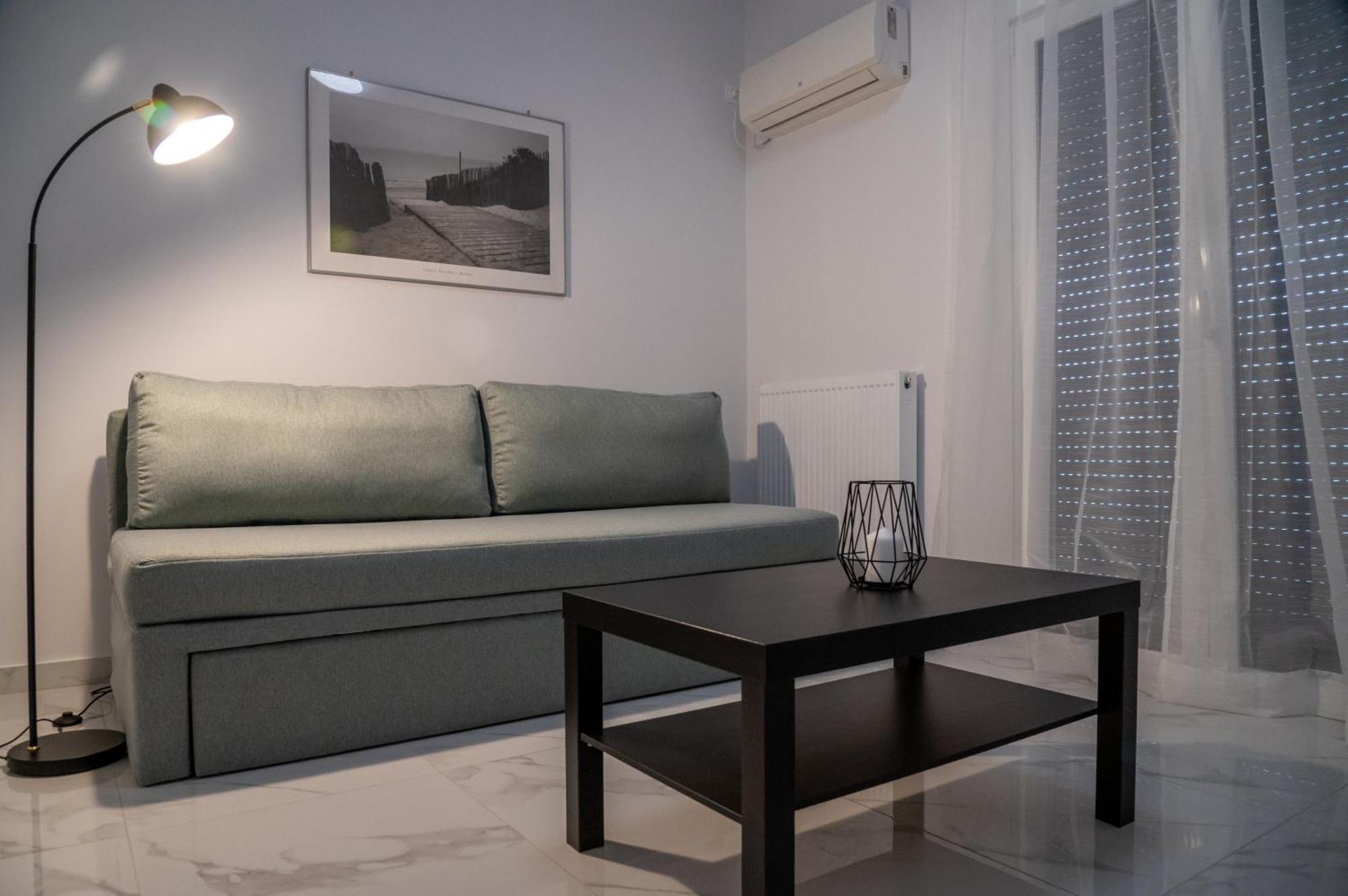 Central Apartment Near To Acropolis Area Athena Bagian luar foto